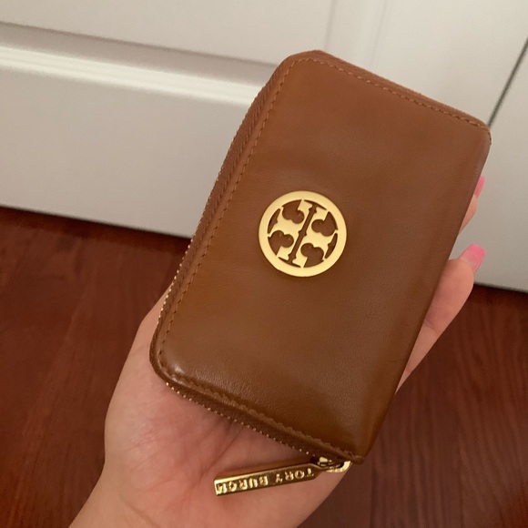 Tory Burch Handbags - BRAND NEW Tory Burch Wallet